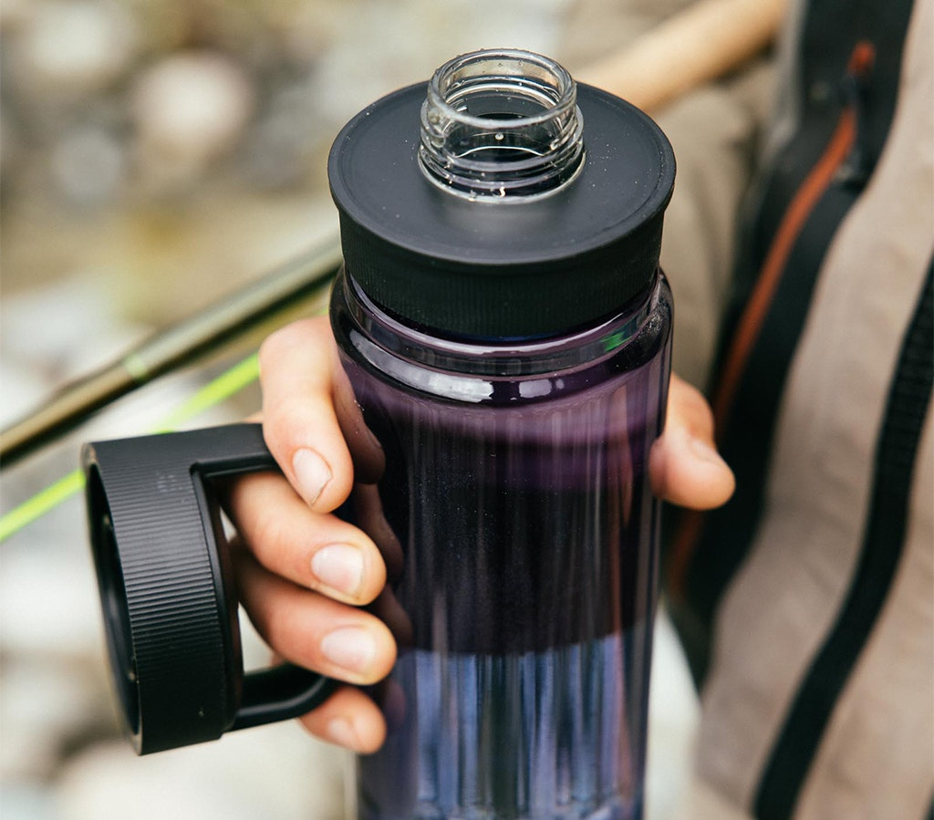 YETI Yonder 25 Bottle With Chug Cap