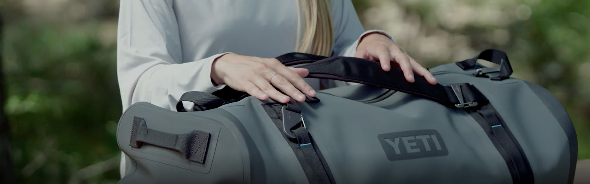 ビデオをロード：