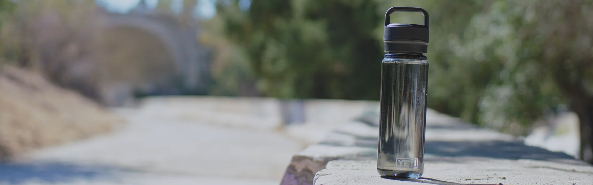YETI Yonder™ 25oz（750mL）ウォーターボトル – YETIジャパン合同会社