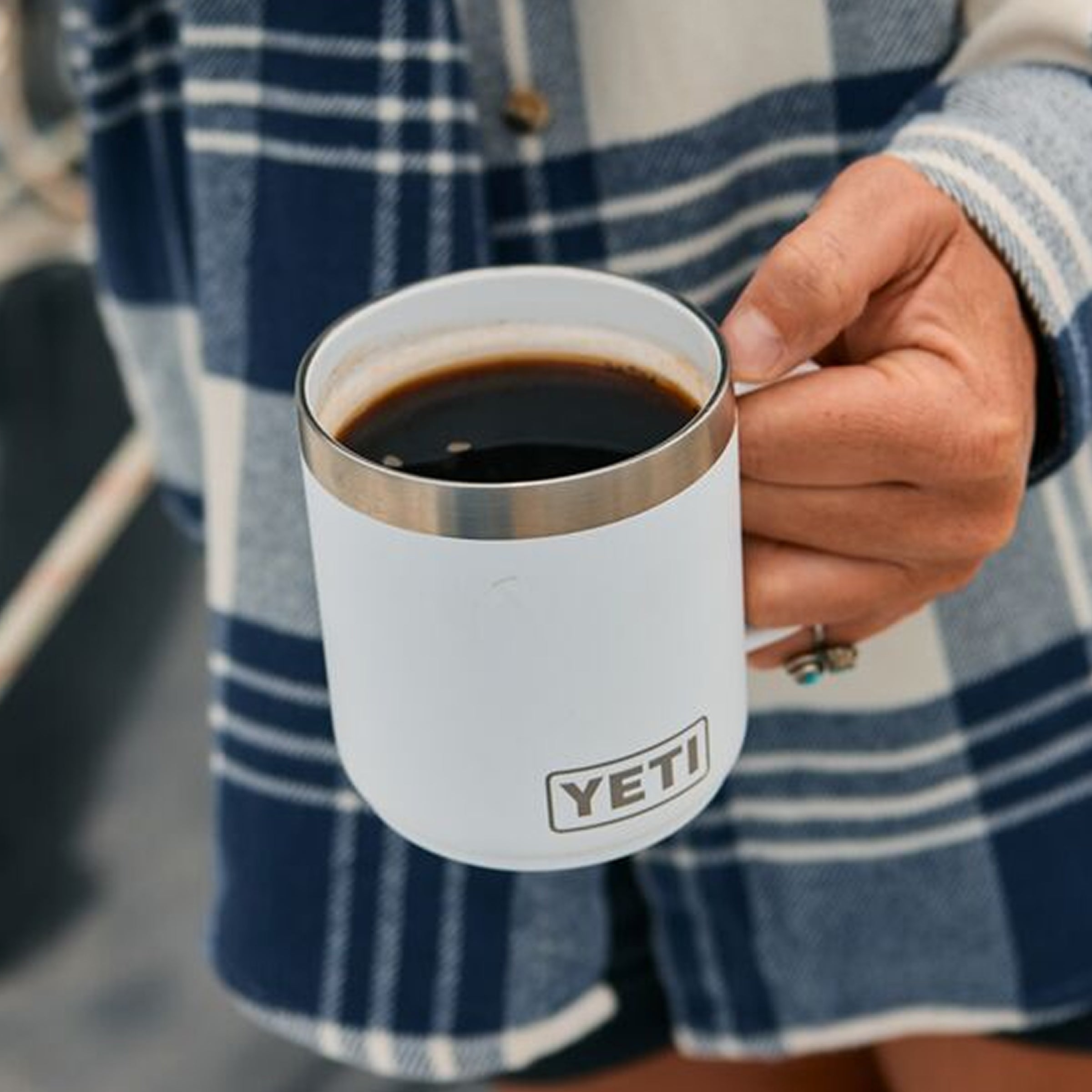 新品未使用 YETI Rambler 10oz Mug ブラック&ホワイト YETI Rambler® 10oz（295mL）スタッカブルマグ – YETIジャパン合同会社